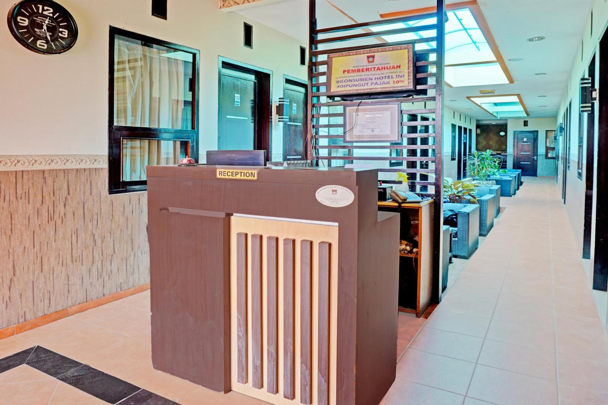 Hotel O Padang City Center Near Pantai Padang Formerly D'Dhave Hotel Exterior photo