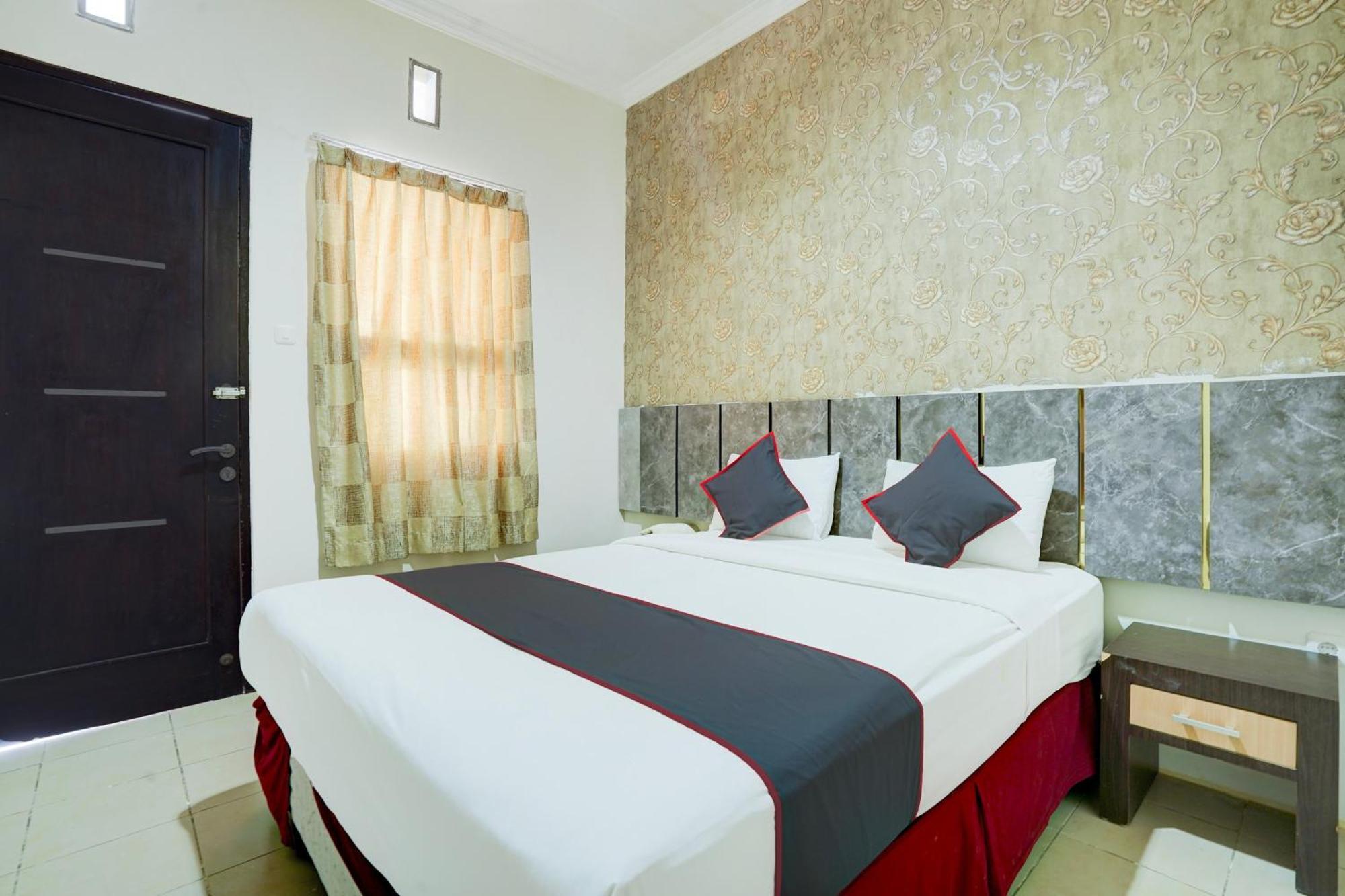 Hotel O Padang City Center Near Pantai Padang Formerly D'Dhave Hotel Exterior photo