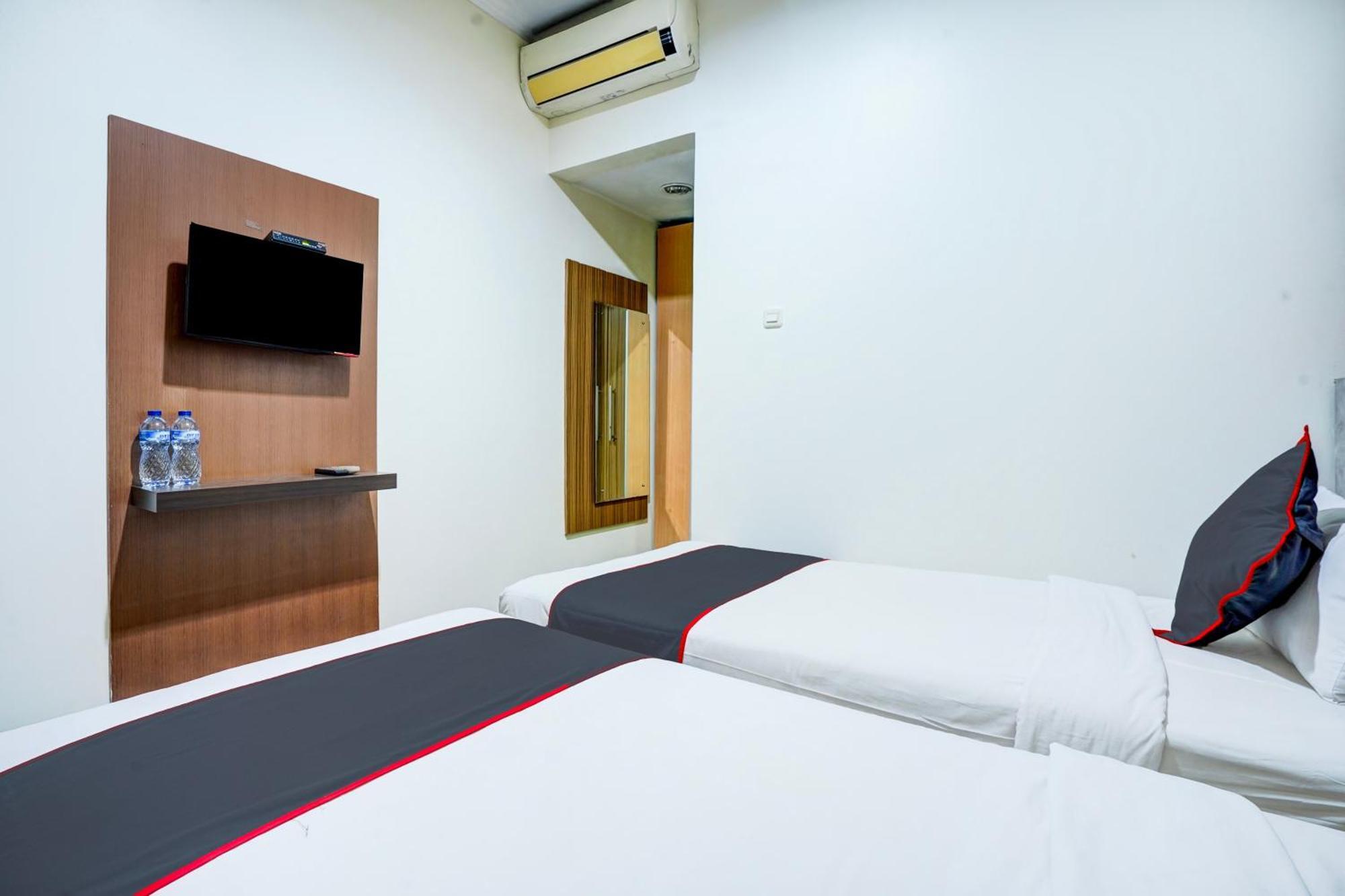 Hotel O Padang City Center Near Pantai Padang Formerly D'Dhave Hotel Exterior photo